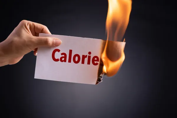 How many calories do F1 drivers burn in a race?